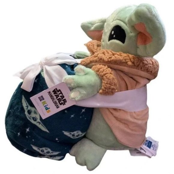 Disney's Star Wars The Child Baby Yoda Buddy & Throw Gift Set Mandalorian - Picture 5 of 6